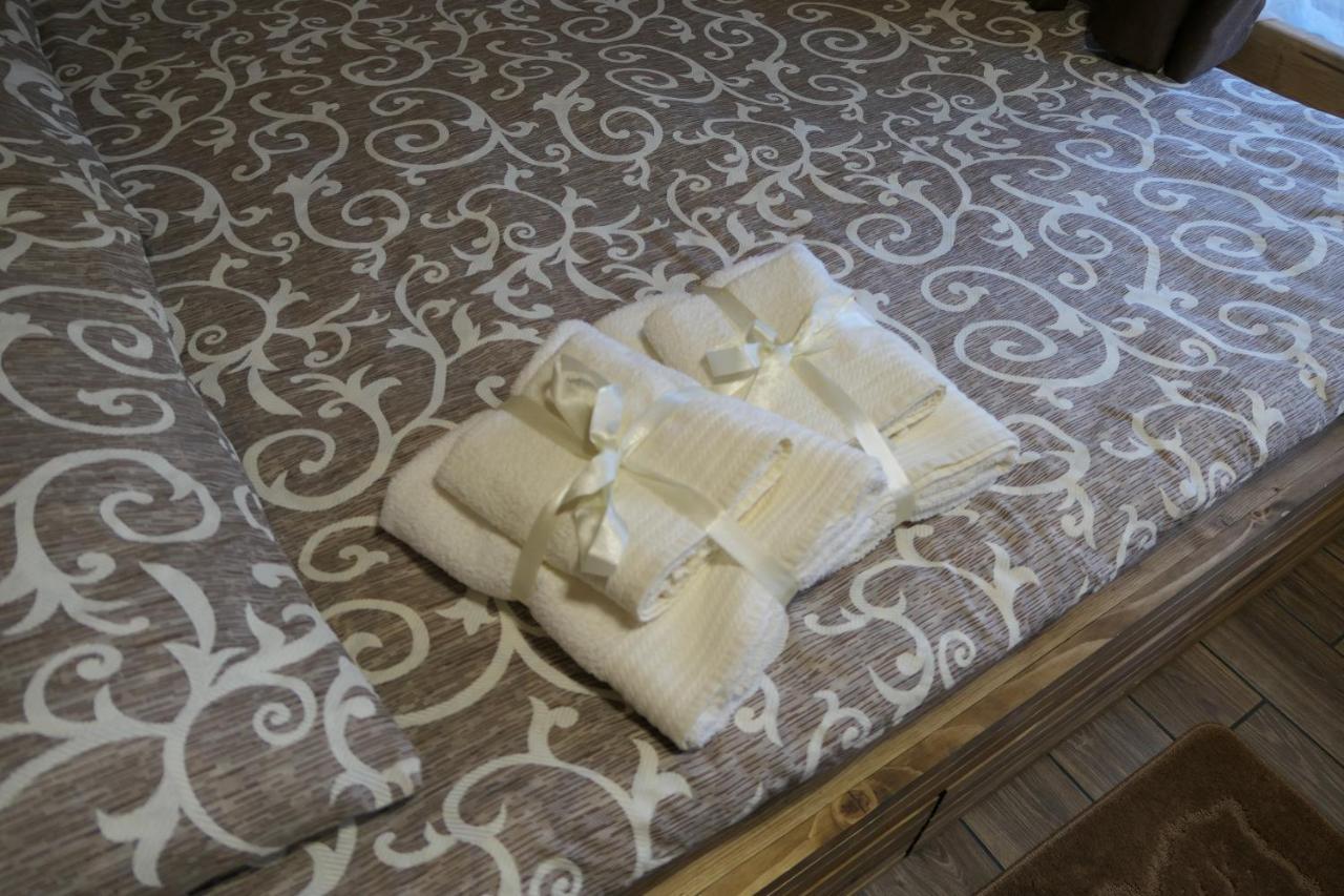 Hotel Voyage Tatariv Extérieur photo